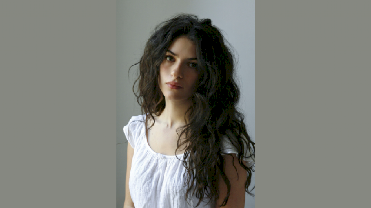 ella-rubin-cast-in-‘the-god-of-the-woods’-netflix-adaptation