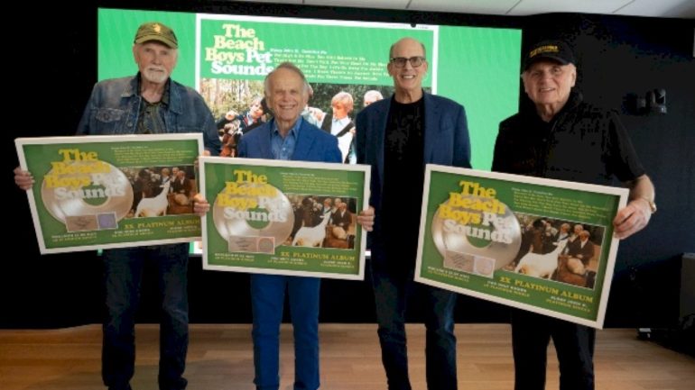 the-beach-boys’-‘pet-sounds’-certified-double-platinum-ahead-of-60th-anniversary