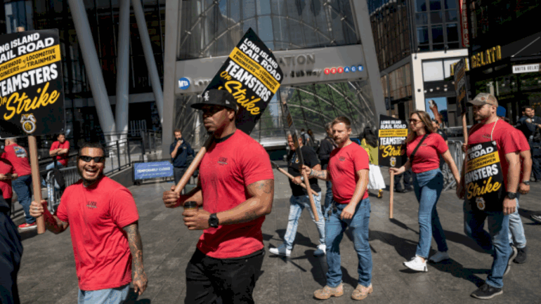 lirr-strike:-what-to-know-about-the-rail-workers’-walkout