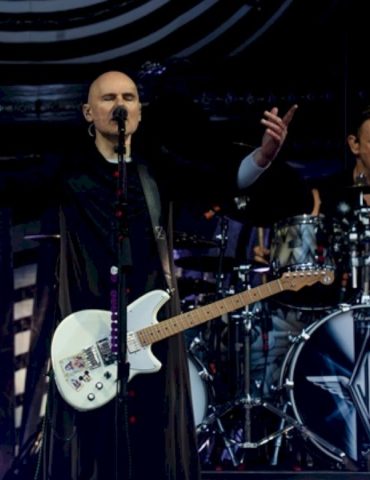 the-smashing-pumpkins-announce-30th-anniversary-﻿’mellon-collie-and-the-infinite-sadness’﻿-tour