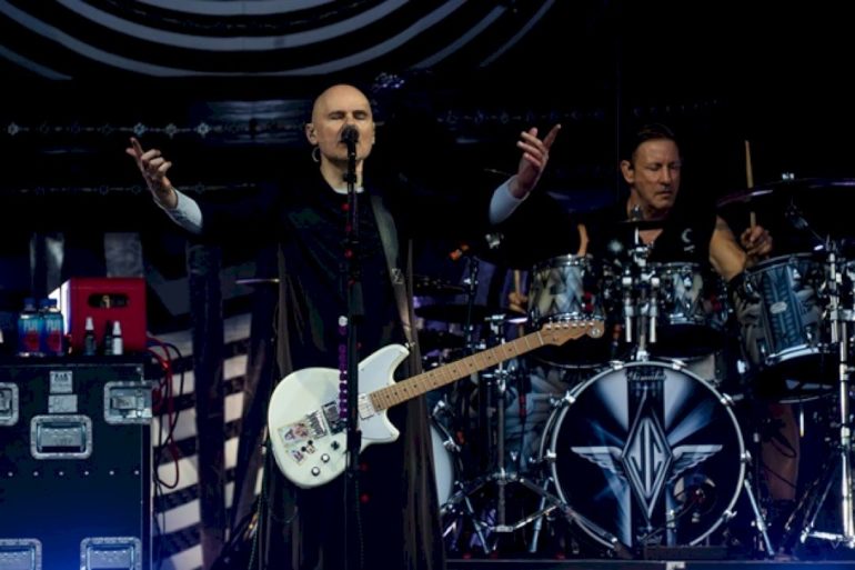 the-smashing-pumpkins-announce-30th-anniversary-﻿’mellon-collie-and-the-infinite-sadness’﻿-tour