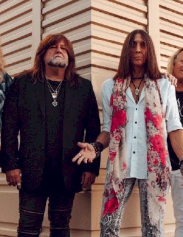 tesla-covers-queen’s-‘spread-your-wings’-for-new-album-‘homage’