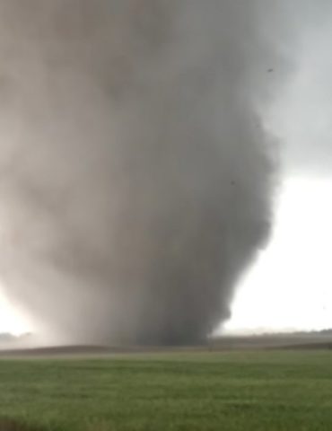 50-million-people-brace-for-tornadoes-in-the-heartland