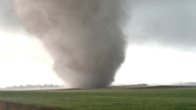 50-million-people-brace-for-tornadoes-in-the-heartland