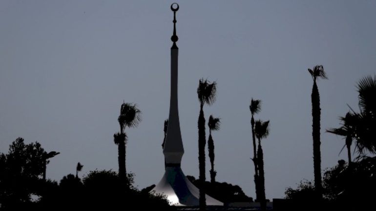 security-guard-at-islamic-center-of-san-diego-hailed-as-a-hero