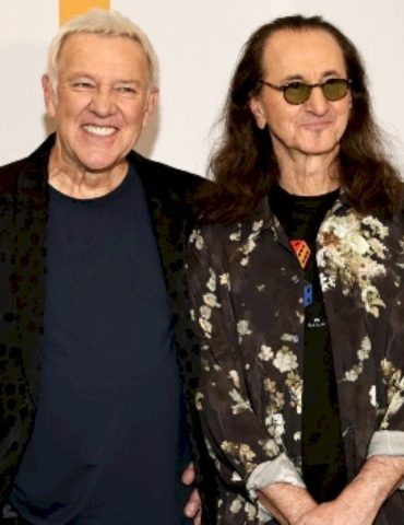 ‘distasteful’:-rush’s-geddy-lee-says-drummers-reached-out-about-joining-the-band-after-neil-peart’s-passing