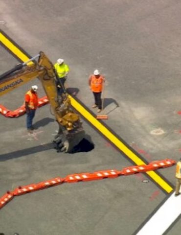 sinkhole-shuts-down-runway-at-laguardia-international-airport
