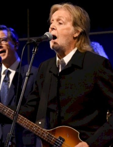 hello,-goodbye:-paul-mccartney-turns-off-the-lights-on-‘the-late-show-with-stephen-colbert-‘