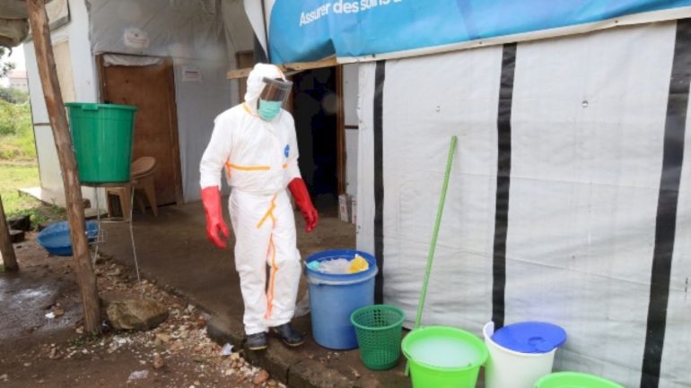 ebola-outbreak-in-drc-is-‘spreading-rapidly’-with-almost-750-suspected-cases:-who-chief