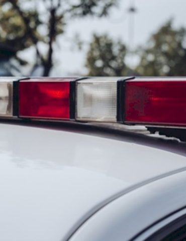 woman-killed-by-patio-umbrella-while-dining-at-south-carolina-restaurant:-coroner