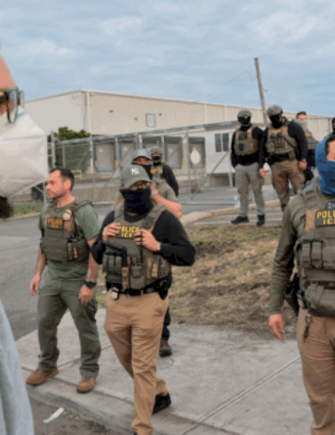 ‘they-can-go-back-to-their-country,’-dhs-secretary-mullin-says-as-tensions-rise-outside-newark-ice-detention-facility