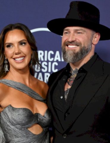 love-&-fear?-zac-brown-and-kendra-scott-reportedly-tie-the-knot