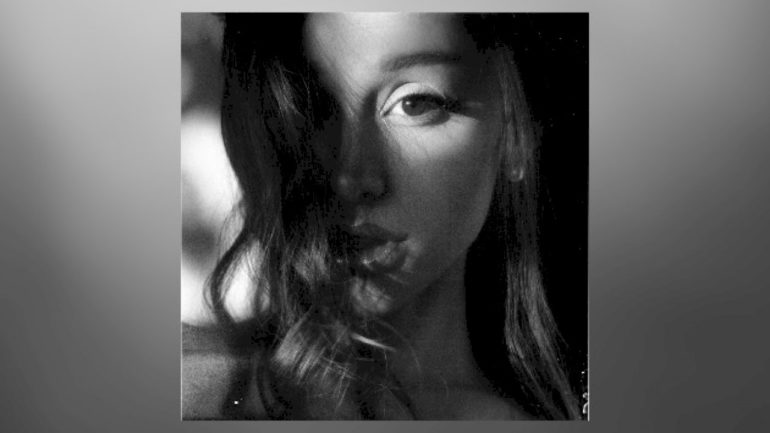 ariana-grande’s-new-single-is-out:-‘one-of-my-favorite-songs-that-i’ll-ever-give-to-you’