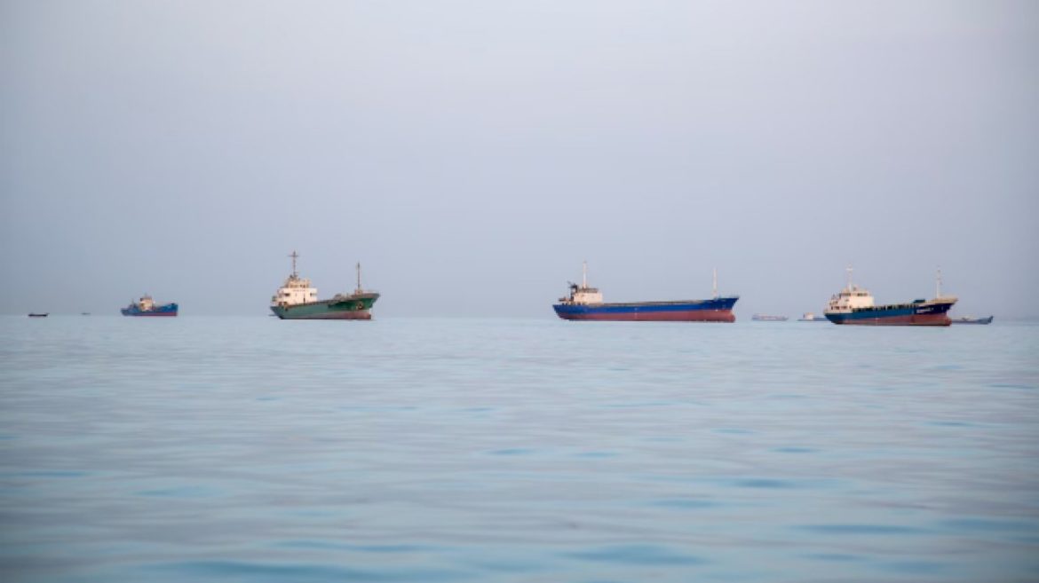 could-the-standoff-in-the-strait-of-hormuz-trigger-a-global-recession?-economists-weigh-in