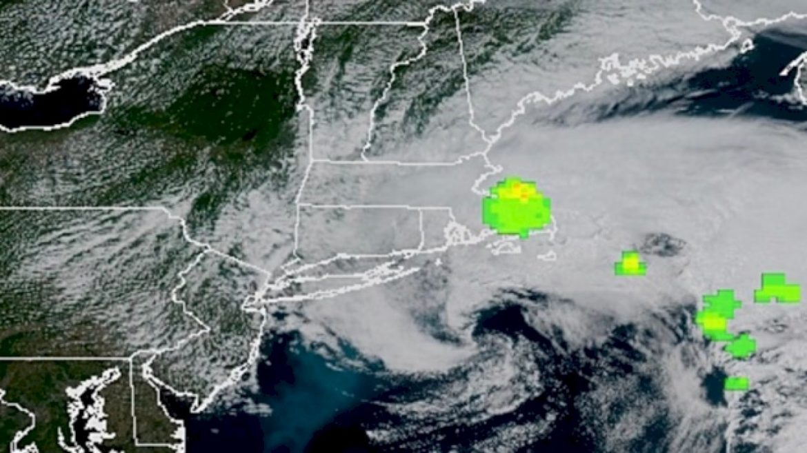 meteor-above-new-england-created-loud-boom-that-rocked-parts-of-region:-nasa