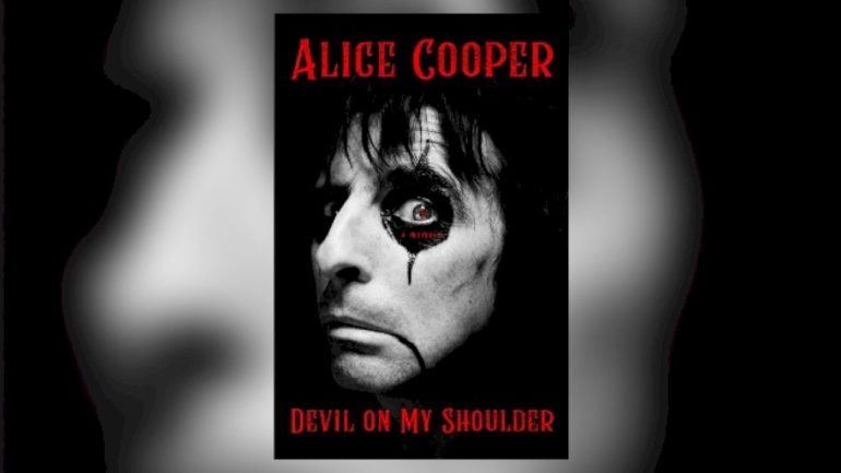 alice-cooper-announces-uk-book-tour-for-memoir,-‘devil-on-my-shoulder’