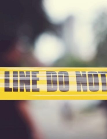 hostages-released,-suspect-dead-after-hours-long-standoff-at-bank:-police