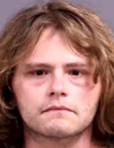 volunteer-firefighter-arrested-for-allegedly-setting-fires,-responding-to-them-with-his-department