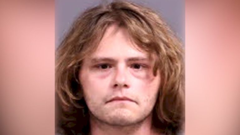 volunteer-firefighter-arrested-for-allegedly-setting-fires,-responding-to-them-with-his-department