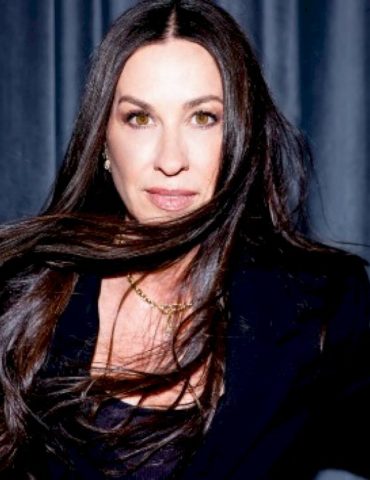 alanis-morissette-is-bringing-her-las-vegas-residency-to-la