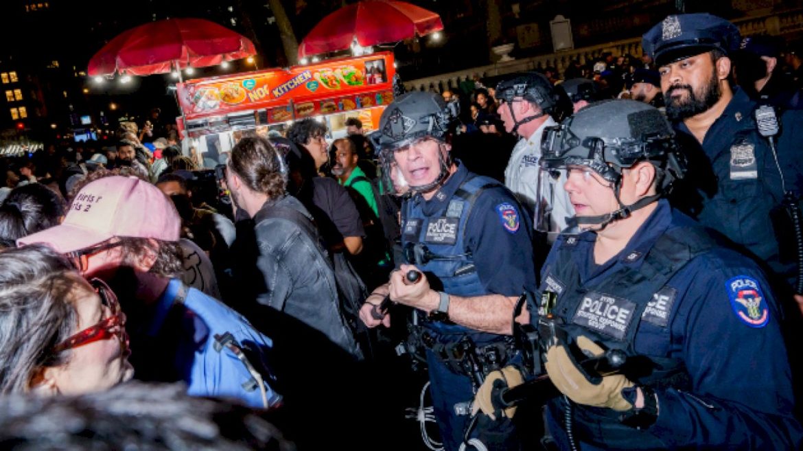 21-arrests-made-in-clashes-with-new-york-police-after-knicks-nba-finals-loss