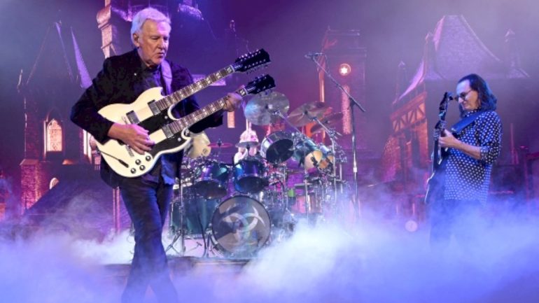 rush-performs-all-seven-parts-of-‘-2112’-at-second-night-of-fifty-something-tour