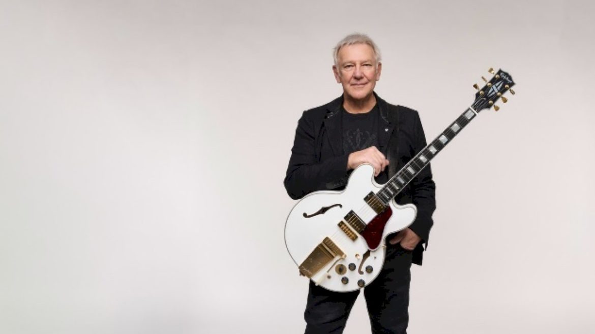 alex-lifeson-and-epiphone-team-up-for-reproduction-of-his-1976-es-355-guitar