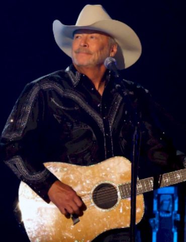 it-may-be-last-call-for-touring,-but-alan-jackson’s-museum-&-distillery-is-coming-soon