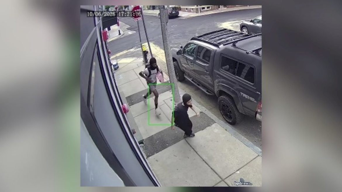 suspects-at-large-after-armed-robbery-at-kids’-lemonade-stand-in-boston:-police