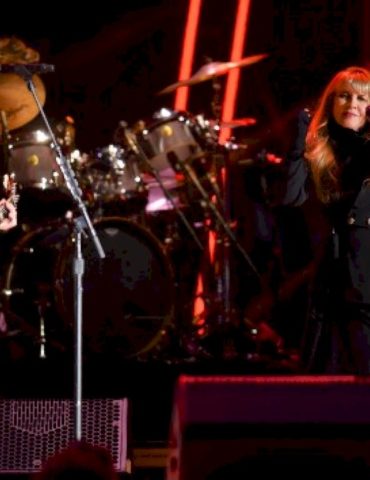 stevie-nicks-is-angry-at-keith-urban-over-yacht-rock-song
