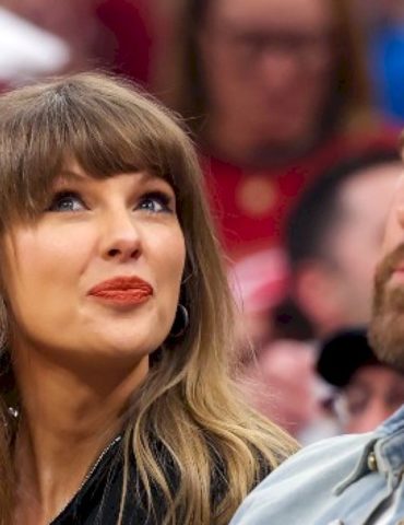 taylor-swift-makes-prerecorded-appearance-on-travis’-podcast,-spends-hours-in-nyc-studio
