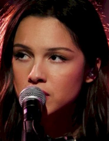olivia-rodrigo-hit-is-among-’25-most-american-songs-of-all-time,’-says-‘esquire’