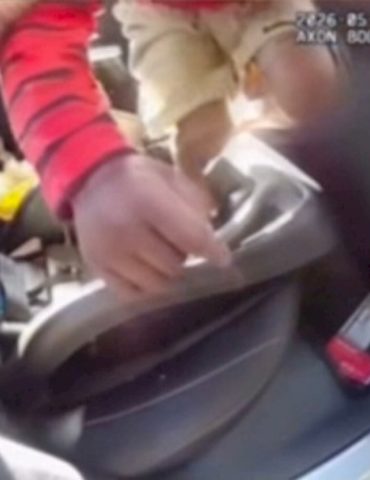 video-shows-moment-2-year-old-boy-was-rescued-from-hot-car