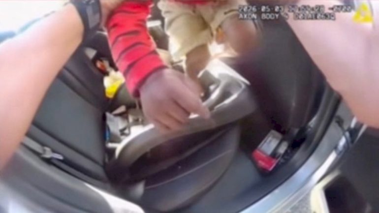video-shows-moment-2-year-old-boy-was-rescued-from-hot-car