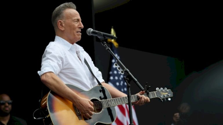 bruce-springsteen,-u2’s-bono-and-the-edge-perform-at-obama-presidential-center-grand-opening