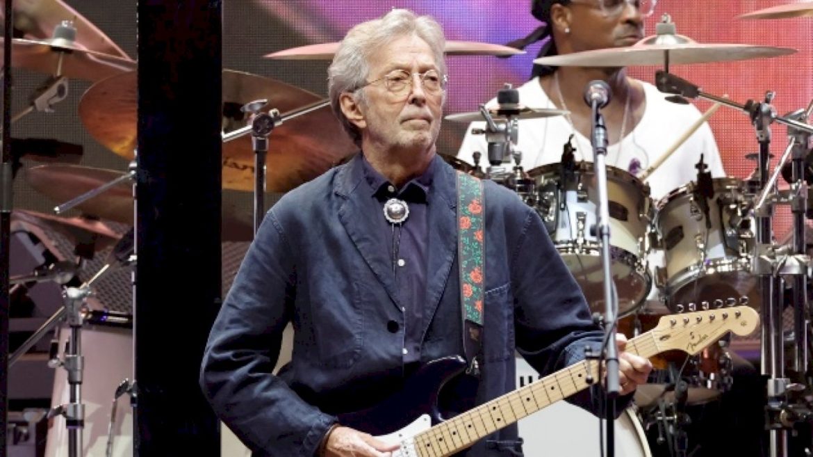 eric-clapton-launches-sweepstakes-to-win-crossroads-guitar-festival-experience