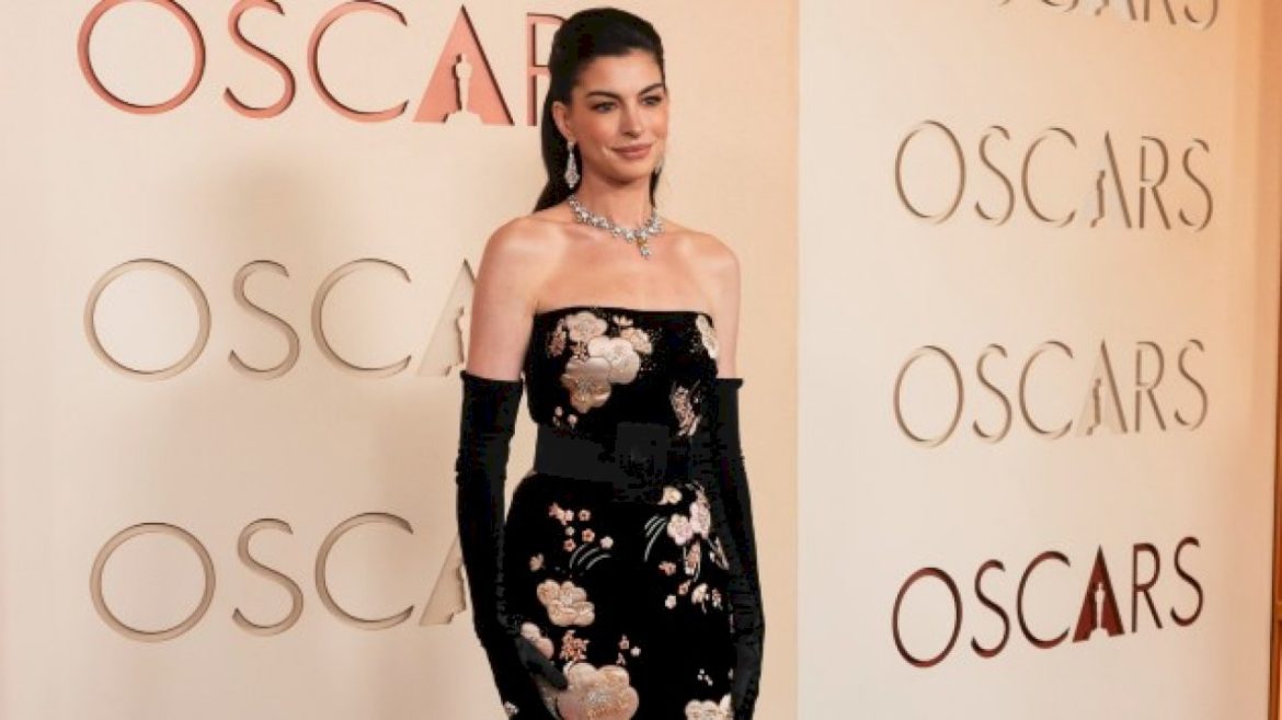 anne-hathaway-pregnant-with-3rd-child,-reveals-news-in-instagram-video