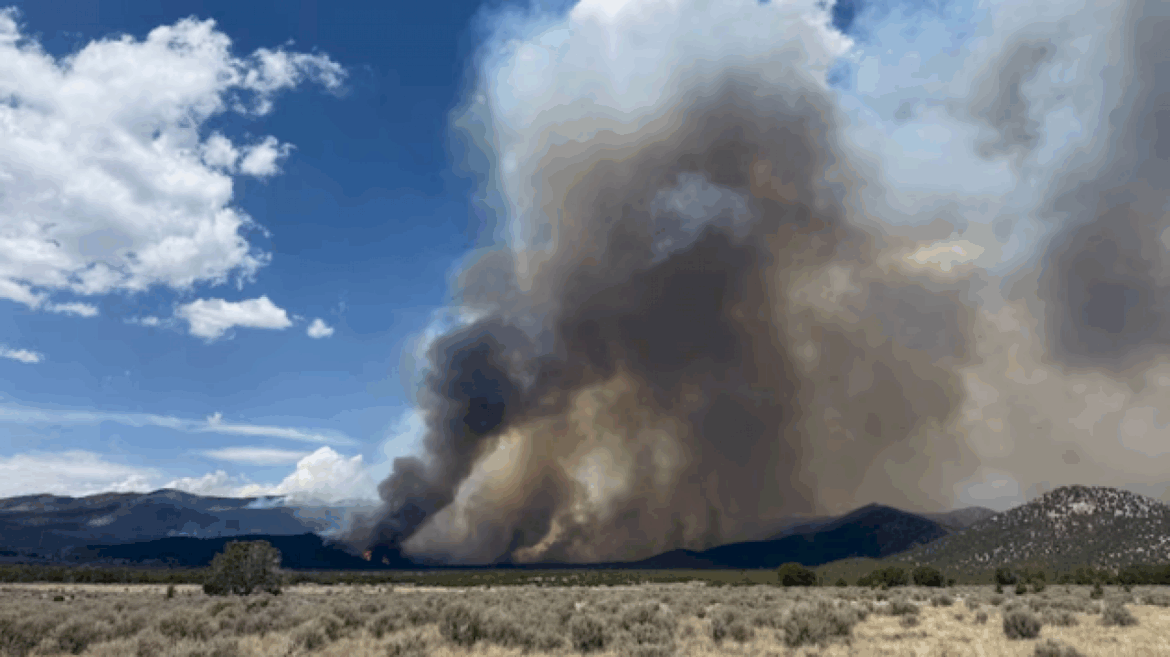 raging-utah-wildfire-prompts-evacuation-as-crews-struggle-to-contain-it:-officials