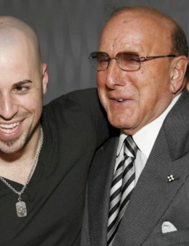 ‘american-idol’-stars,-billy-joel-&-more-react-to-clive-davis’-death