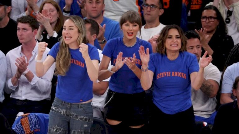 knicks-pun-filled-custom-tees-were-taylor-swift’s-‘genius’-idea,-says-este-haim
