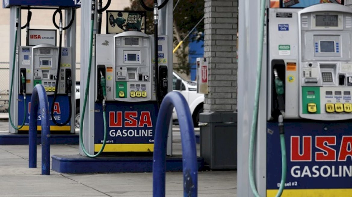 trump-says-doj-will-‘immediately’-look-into-price-gouging-at-the-gas-pump