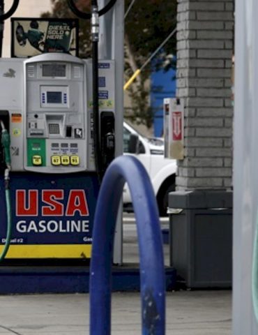 trump-says-doj-will-‘immediately’-look-into-price-gouging-at-the-gas-pump