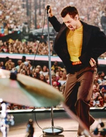 harry-styles-tribute-act-bookings-up-more-than-500%-in-the-uk