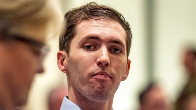 prosecutors-to-present-evidence-against-charlie-kirk’s-alleged-assassin,-tyler-robinson