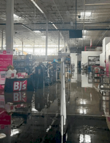 roof-of-bj’s-wholesale-club-in-new-jersey-partially-collapses-during-heavy-rain