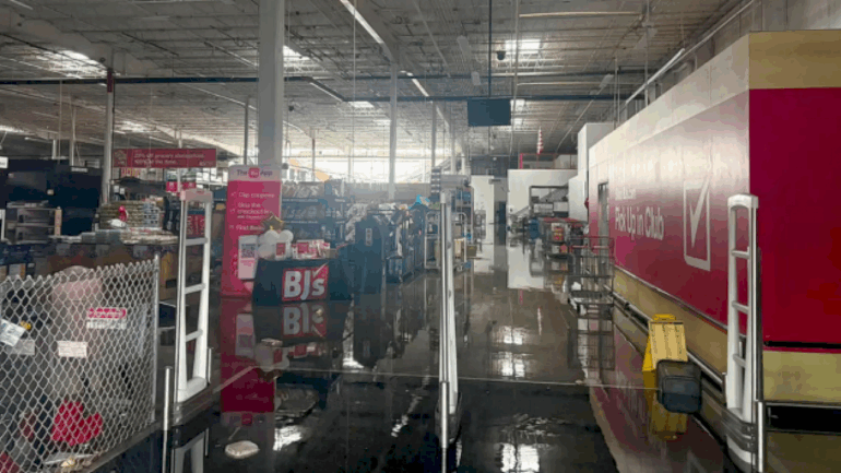 roof-of-bj’s-wholesale-club-in-new-jersey-partially-collapses-during-heavy-rain