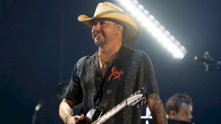 better-with-age:-‘don’t-tell-on-me’-is-jason-aldean’s-27th-#1