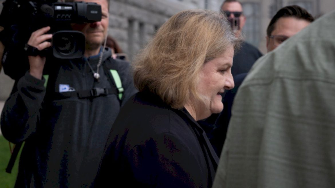 former-wisconsin-judge-avoids-prison-time-after-being-convicted-of-obstructing-federal-immigration-agents