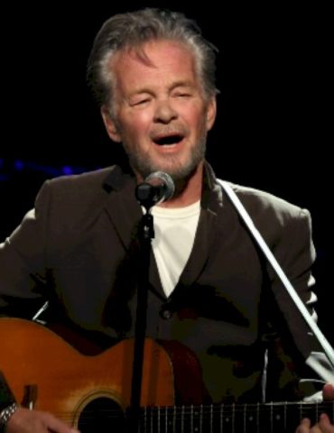 john-mellencamp-breaks-out-the-hits,-brings-back-some-classics-at-tour-rehearsal