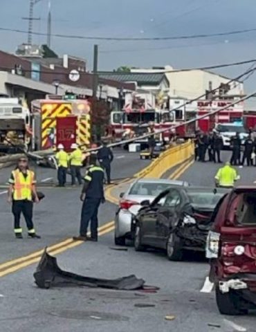 over-30-people-injured-after-bus-crashes-into-building-in-maryland:-authorities